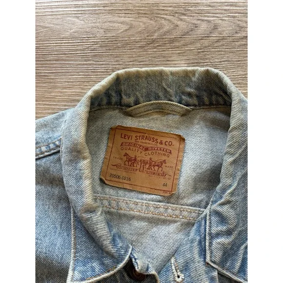 Levi's 70506-0216 Trucker Denim Jacket USA Made Size 44 Distressed